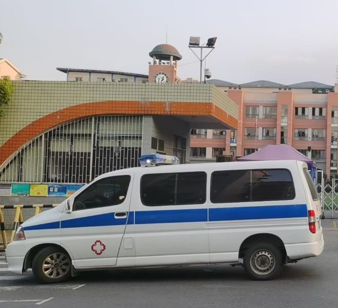 淮滨救护车出租护送骨折病人一公里多少钱